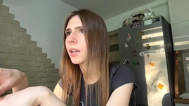 ZaraGuyette online show from June 27, 5:07 pm