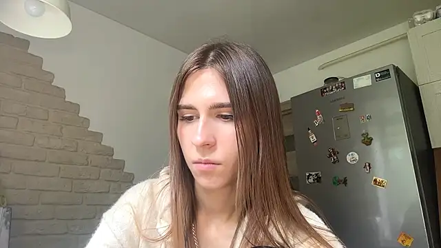 ZaraGuyette online show from July 6, 3:03 pm