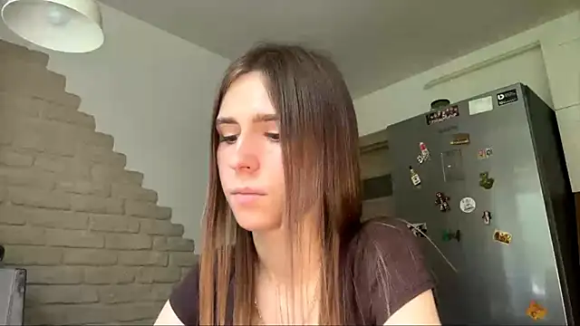 ZaraGuyette online show from July 14, 10:21 am