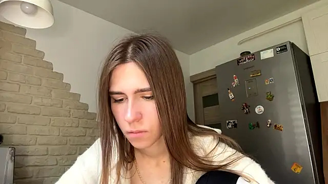ZaraGuyette online show from July 23, 7:06 am