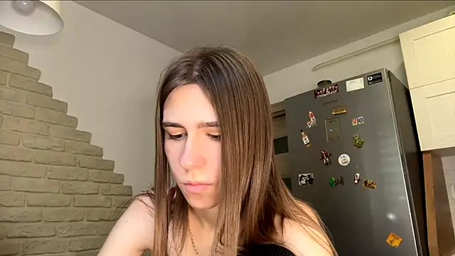 ZaraGuyette online show from July 27, 5:25 am