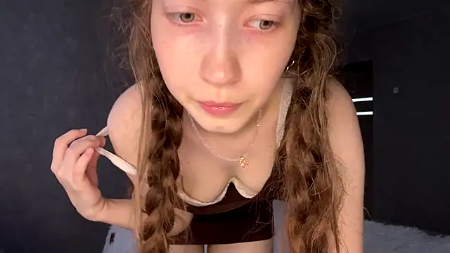 Emily Mur  online show from July 28, 11:17 am