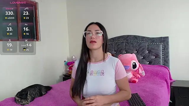 Snapshot of cami_suarez chatting on May 29, 12:36 pm cami suarez online show from May 29, 12:36 pm