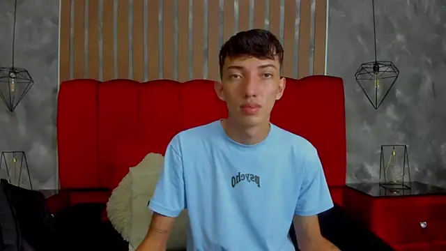 MichaelVasquex online show from May 21, 12:12 pm