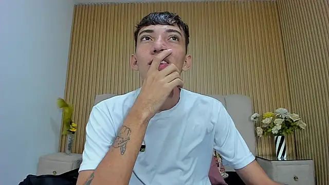 MichaelVasquex online show from May 28, 12:13 pm