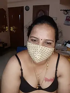 Snapshot of pirainilla chatting on May 30, 6:05 pm pirainilla online show from May 30, 6:05 pm
