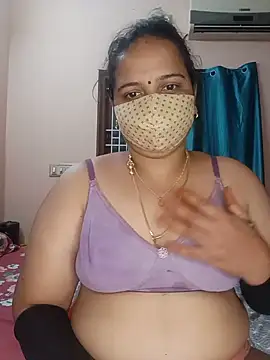 Snapshot of pirainilla chatting on June 6, 5:39 pm pirainilla online show from June 6, 5:39 pm