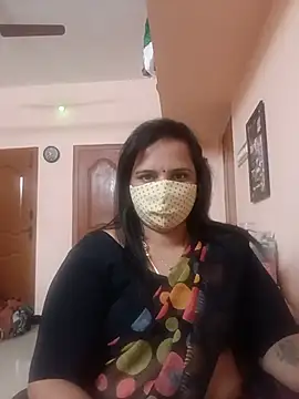 Snapshot of pirainilla chatting on June 11, 5:11 pm pirainilla online show from June 11, 5:11 pm