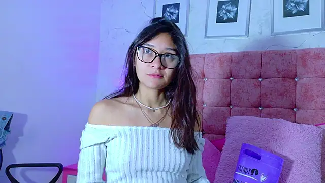 Snapshot of Mila_Dreamm chatting on June 2, 11:56 am Mila Dreamm online show from June 2, 11:56 am