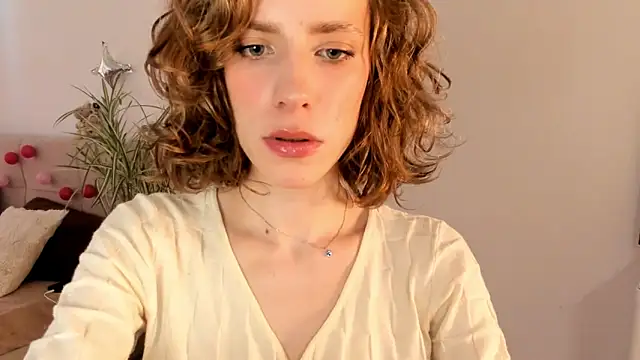 Snapshot of imogensy chatting on June 15, 2:19 pm imogensy online show from June 15, 2:19 pm