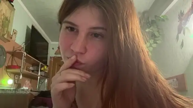 Snapshot of EmmaLovelyBB chatting on May 24, 6:46 pm EmmaLovelyBB online show from May 24, 6:46 pm