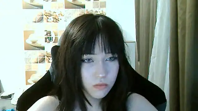 Snapshot of NoirEva chatting on June 15, 5:15 pm NoirEva online show from June 15, 5:15 pm