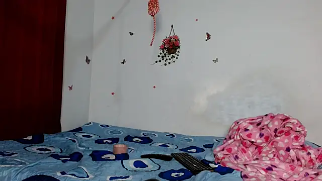 Snapshot of cristal_hotnaugthy chatting on May 15, 1:45 am cristal hotnaugthy online show from May 15, 1:45 am