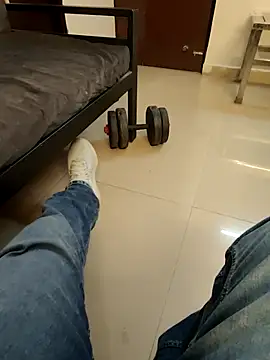 MrgigoloNCRRR9 online show from June 24, 3:27 am