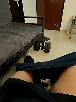 MrgigoloNCRRR9 online show from July 10, 2:05 am