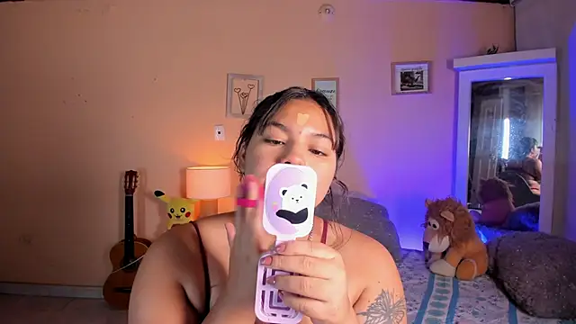 Snapshot of naomy_ruiz_ chatting on May 29, 12:03 pm naomy ruiz online show from May 29, 12:03 pm