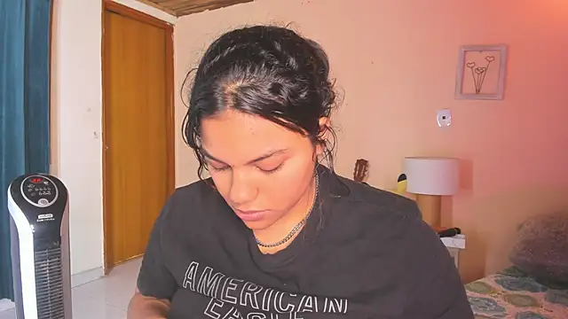 Snapshot of naomy_ruiz_ chatting on June 3, 12:30 pm naomy ruiz online show from June 3, 12:30 pm