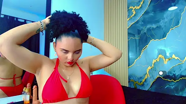 Snapshot of Sol__Latina chatting on June 11, 3:15 am Sol Latina online show from June 11, 3:15 am