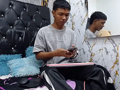 lonjitas twink hot online show from June 12, 4:44 am