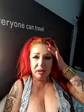Snapshot of AshleyGinger__ chatting on June 5, 9:42 pm AshleyGinger online show from June 5, 9:42 pm