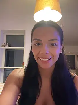 Snapshot of SweetLillySugar_ chatting on June 10, 9:35 pm SweetLillySugar online show from June 10, 9:35 pm