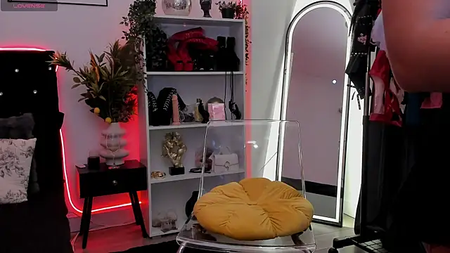 Snapshot of AmyyyDiamond chatting on June 10, 5:12 pm AmyyyDiamond online show from June 10, 5:12 pm