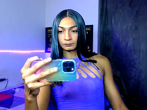 Snapshot of Alexxasexy chatting on May 16, 1:21 pm Alexxasexy online show from May 16, 1:21 pm