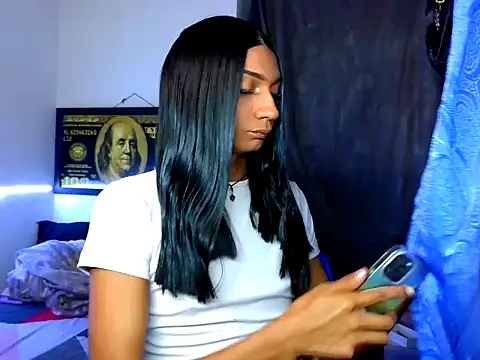 Snapshot of Alexxasexy chatting on May 19, 12:38 am Alexxasexy online show from May 19, 12:38 am
