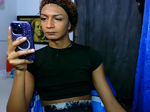 Snapshot of Alexxasexy chatting on May 30, 6:27 pm Alexxasexy online show from May 30, 6:27 pm
