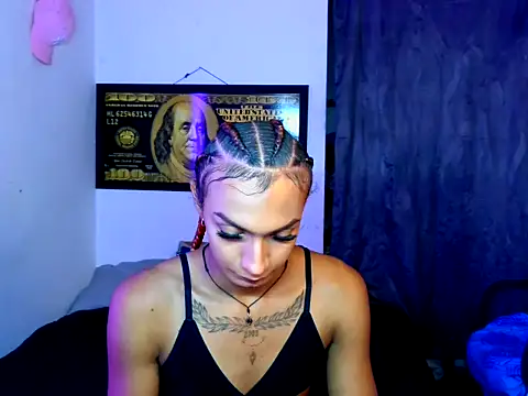 Snapshot of Alexxasexy chatting on June 9, 7:25 pm Alexxasexy online show from June 9, 7:25 pm