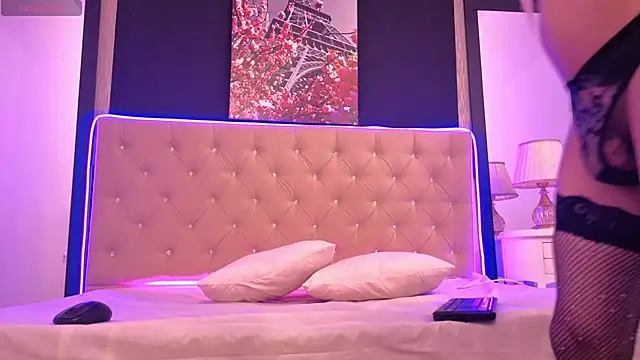 Snapshot of AlissonRose3 chatting on June 7, 3:27 pm AlissonRose3 online show from June 7, 3:27 pm