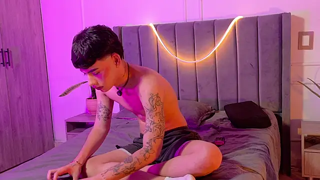 Zeyn smith online show from June 6, 12:21 pm