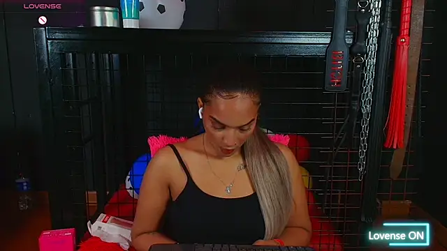 Briana pratt online show from July 27, 12:34 pm