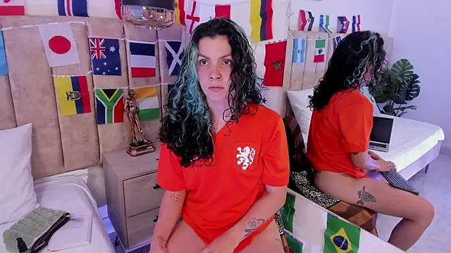 Snapshot of DinahCarter chatting on June 19, 12:53 pm DinahCarter online show from June 19, 12:53 pm