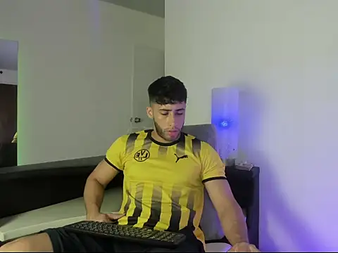 Snapshot of gato_pascal chatting on June 8, 7:58 pm gato pascal online show from June 8, 7:58 pm