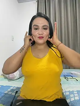 rousee69  online show from June 1, 11:17 pm