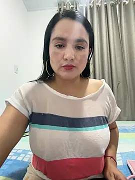 rousee69  online show from June 5, 10:48 pm