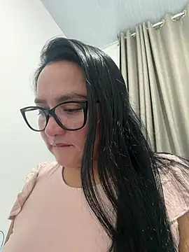rousee69  online show from July 13, 5:54 am