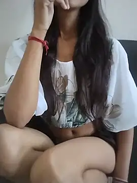 Snapshot of neha_singh0 chatting on July 29, 2:21 am neha singh0 online show from July 29, 2:21 am