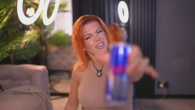 Snapshot of CamillaStarrX chatting on July 3, 6:47 pm CamillaStarrX online show from July 3, 6:47 pm