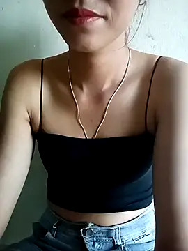 Snapshot of Suly-sweet chatting on June 5, 9:15 am Suly-sweet online show from June 5, 9:15 am