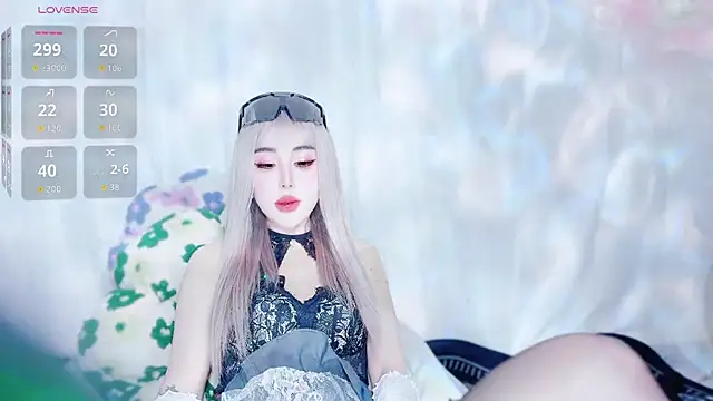 Puppyoo 001 online show from July 25, 8:45 am