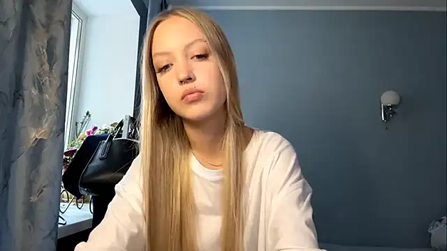 NievesHackey online show from June 9, 1:34 pm