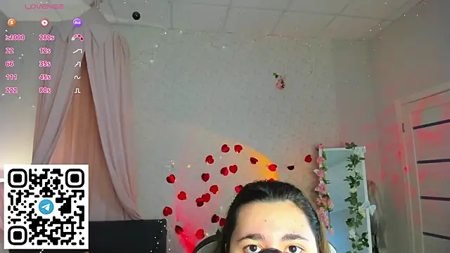Snapshot of Ayleen_Gece chatting on June 11, 3:15 am Ayleen Gece online show from June 11, 3:15 am