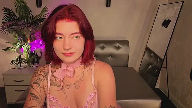 Nikki Gringer online show from June 16, 1:08 am