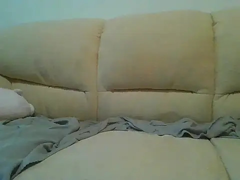 Snapshot of EmmaaJonnas chatting on May 27, 6:10 am EmmaaJonnas online show from May 27, 6:10 am