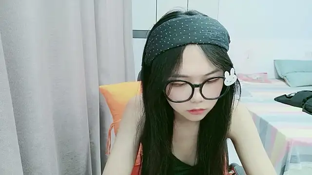 xiaoxiaoyu030 online show from July 13, 8:17 am