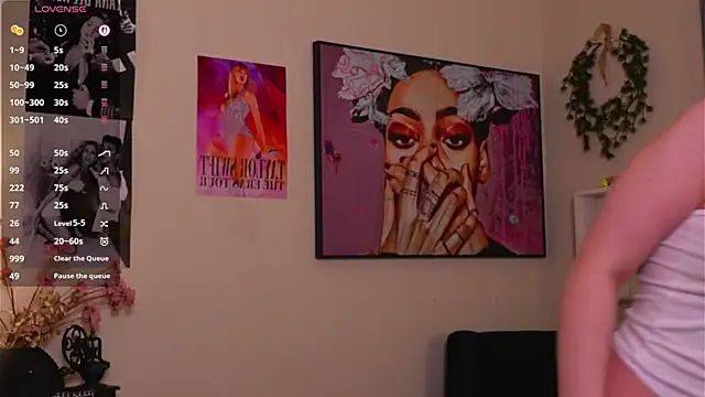 Snapshot of LanelleFreemyer chatting on June 10, 3:11 pm LanelleFreemyer online show from June 10, 3:11 pm
