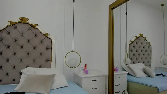 Snapshot of damianna_ chatting on July 28, 6:42 pm damianna online show from July 28, 6:42 pm