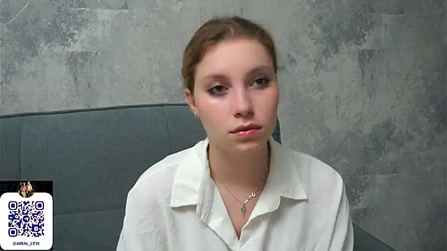 Sairallyn online show from June 24, 8:08 pm